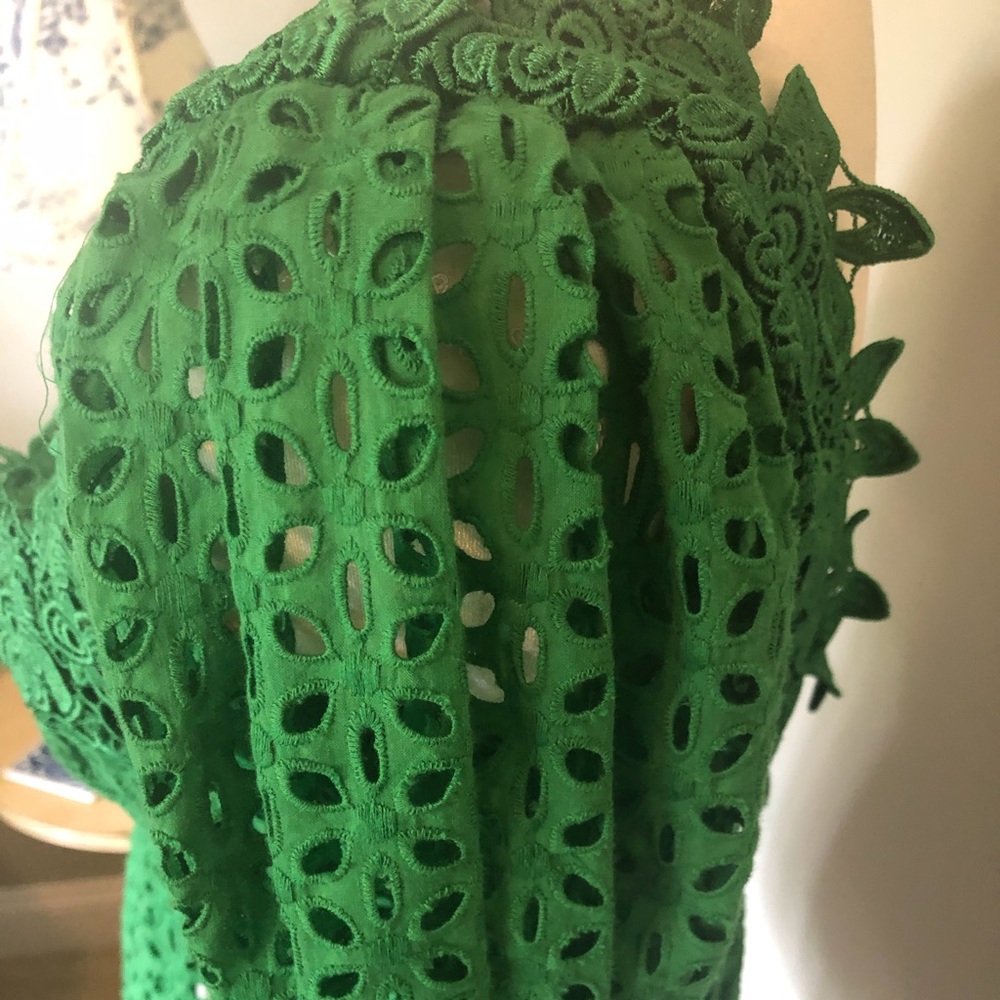 MODA International brand Kelly green, eyelet babydoll top - Picture 12 of 12
